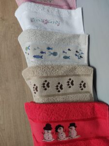 Serviettes couleurs différentes